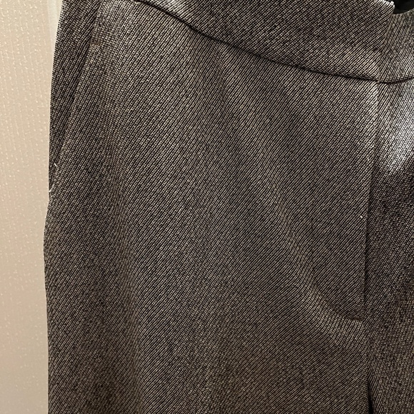 Ann Taylor Cropped Full Leg Pant - Picture 3 of 3